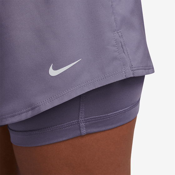 Nike One 2in1 Mid-Rise Short