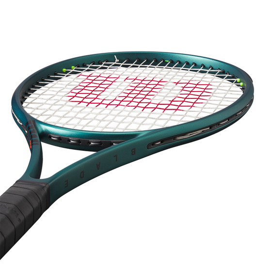 Wilson Blade 98 18x16 V9.0
