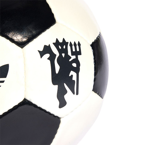 adidas Manchester United Club Bal