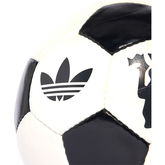 adidas Manchester United Club Bal