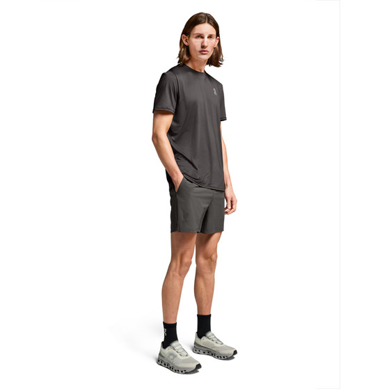 On Essential Shorts Heren