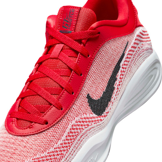 Nike G.T. Hustle Academy