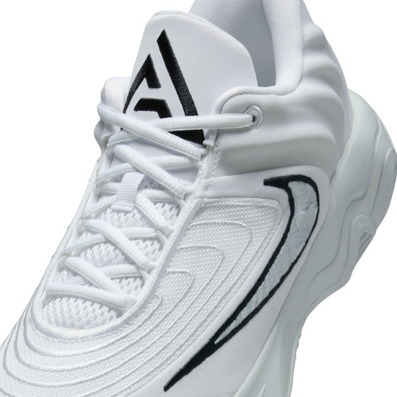 Nike Giannis Immortality 4