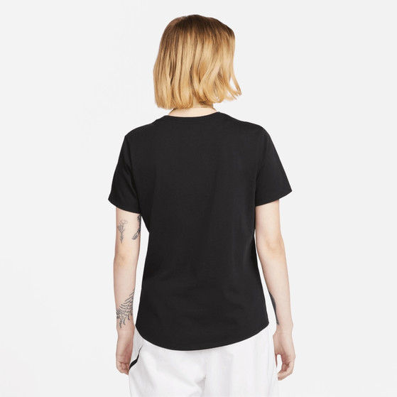 Nike One Sportswear Essential Tee