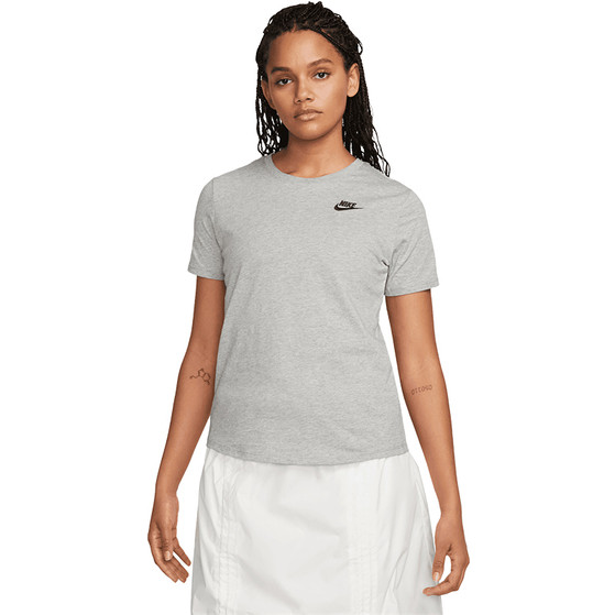 Nike One Sportswear Essential Tee