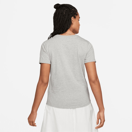 Nike One Sportswear Essential Tee