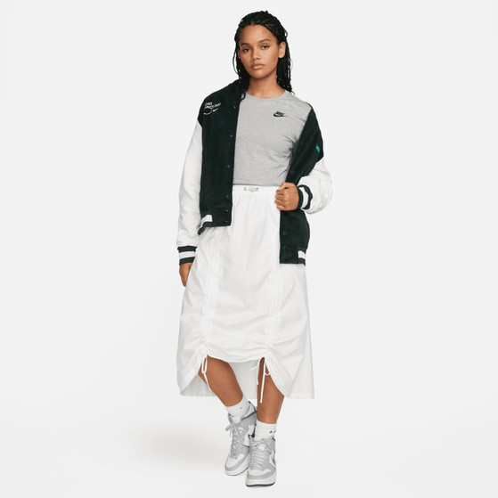 Nike One Sportswear Essential Tee