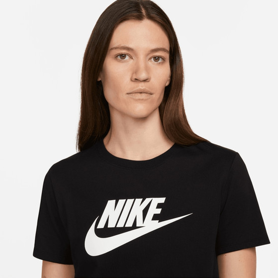 Nike Sportswear Logo Tee