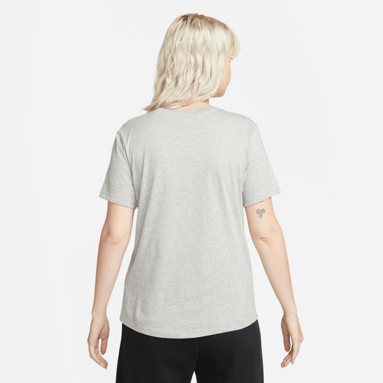 Nike Sportswear Logo Tee