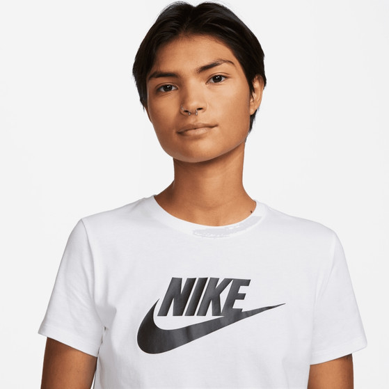 Nike Sportswear Logo Tee