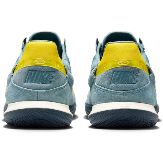 Nike Street Gato