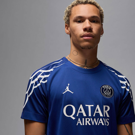 Nike Paris Saint-Germain 4th Shirt 2024/2025