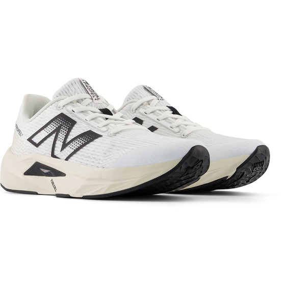 New Balance FuelCell Propel v5  Barn