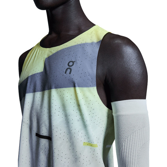 On Race Singlet Heren