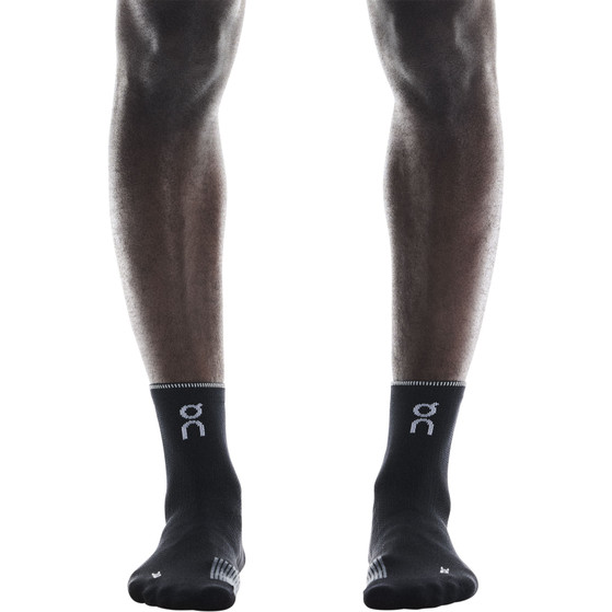 On Performance Run Halbhohe Socken