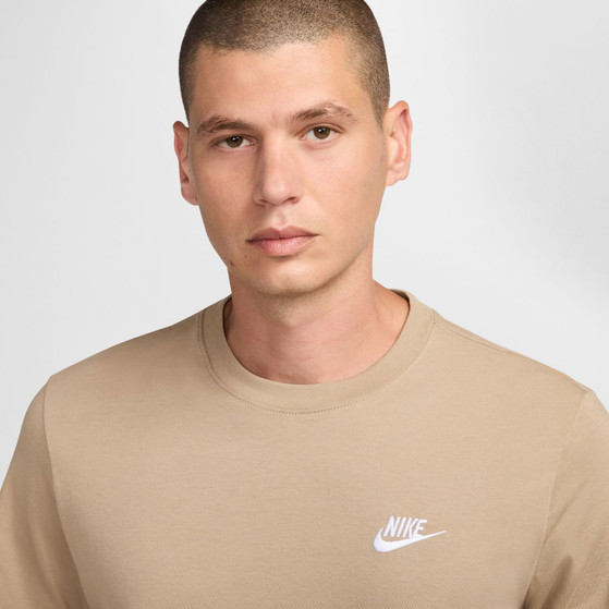 Nike Sportswear Club Tee