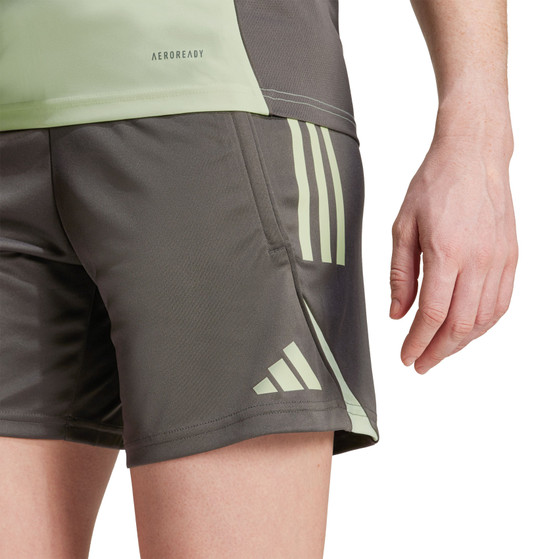 adidas Real Madrid Trainings-Short Damen 2025/2026