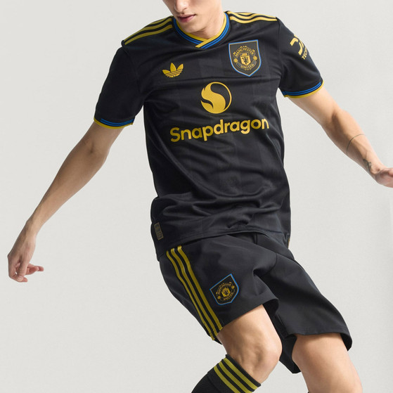 adidas Manchester United Authentic 3rd Shirt