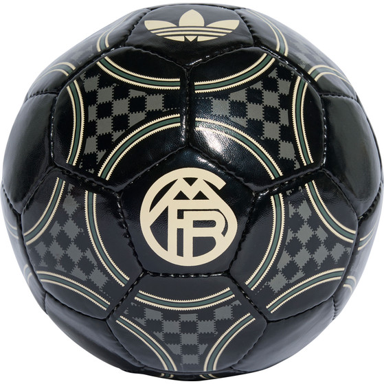 adidas Bayern München Club Bal - Maat 5