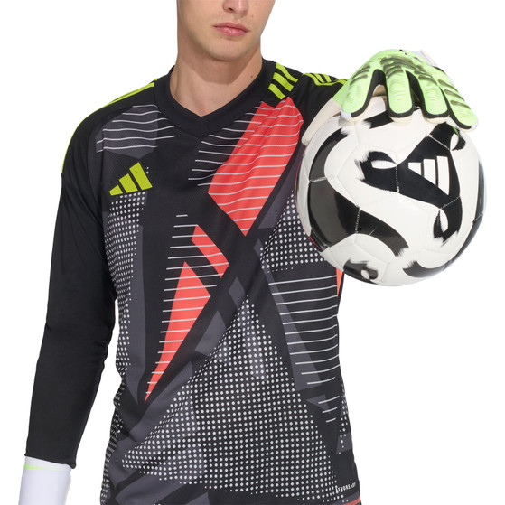 adidas Predator Competition