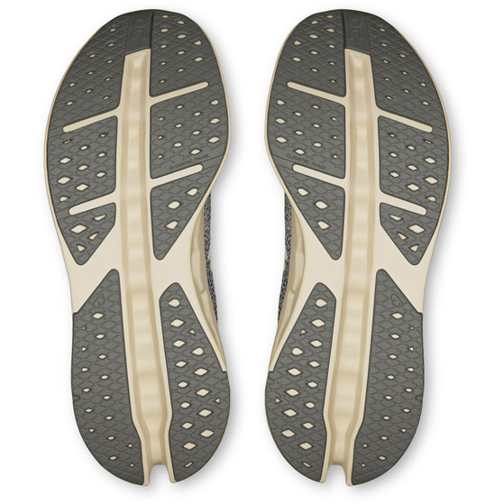 On Cloudsurfer Max Herr