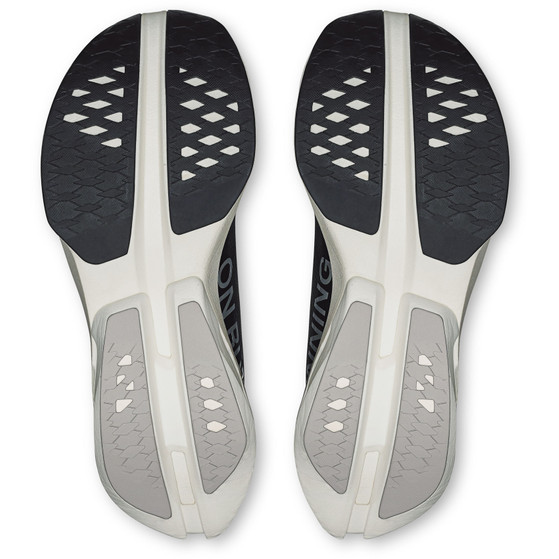 On Cloudboom Strike Dam