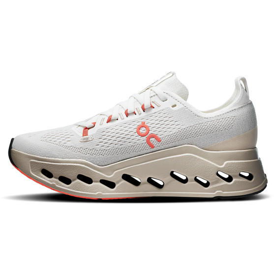 On Cloudsurfer Max Wide Dam