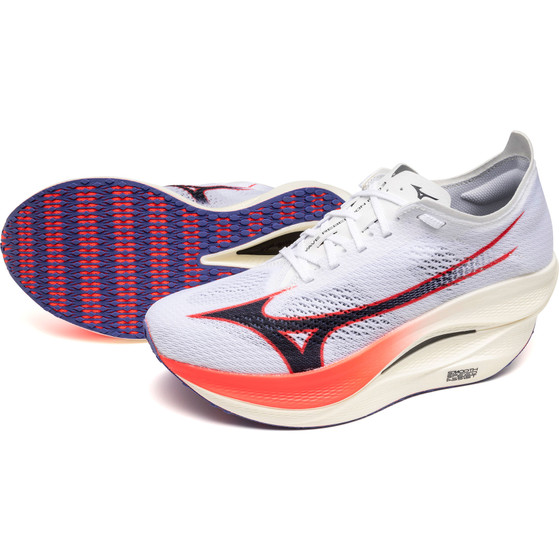 Mizuno Wave Rebellion Pro 3