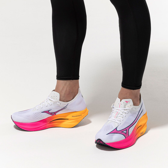 Mizuno Wave Rebellion Pro 3