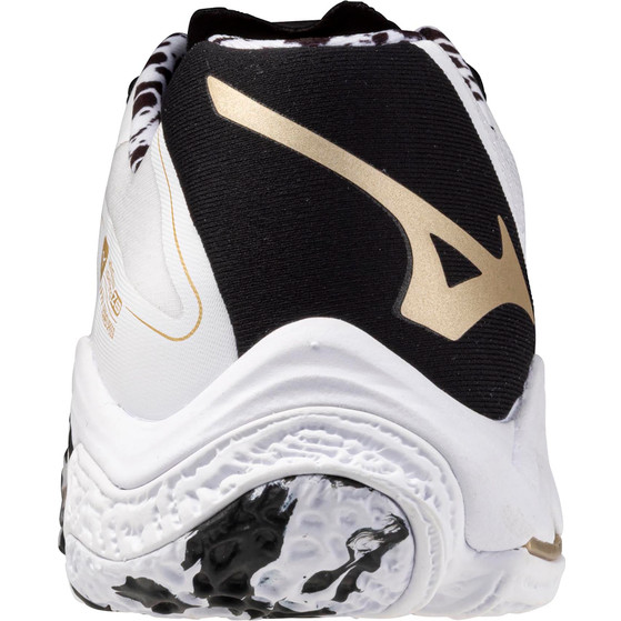 Mizuno Wave Lightning Z8