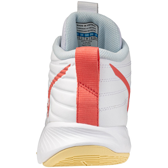 Mizuno Wave Momentum Pro Mid Dames