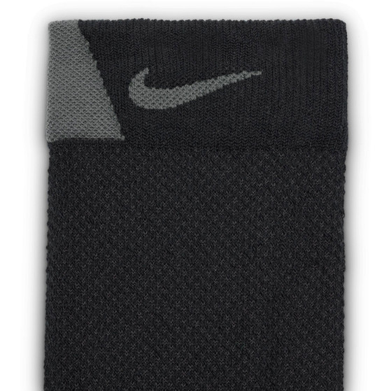 Nike Fast. Lightweight Crew st.rumpor