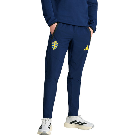 adidas Zweden Tiro Travel Trainingspak WK 2026