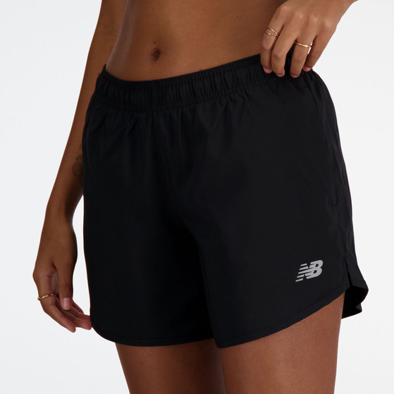 New Balance Sport Essential 5'' Short Damen