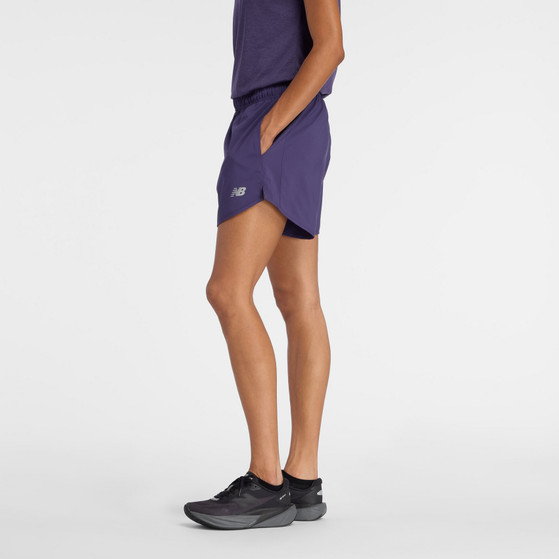 New Balance Sport Essential 5'' Short Damen