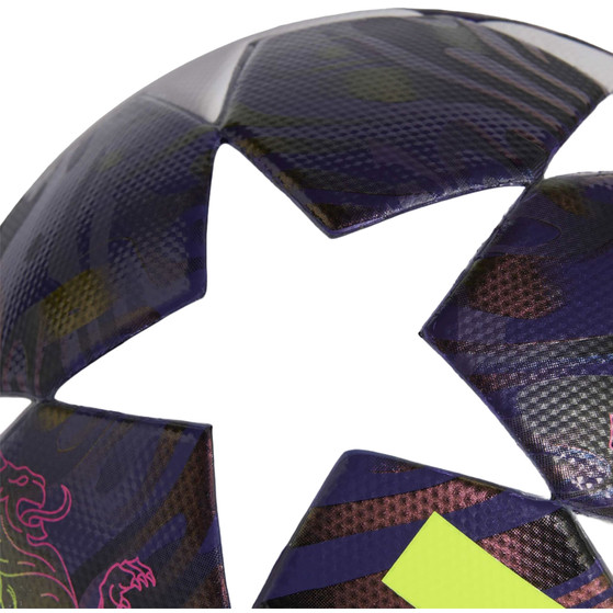 adidas Champions League Budapest J290 - Maat 4