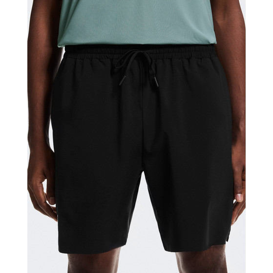 On Court 7 Inch Short