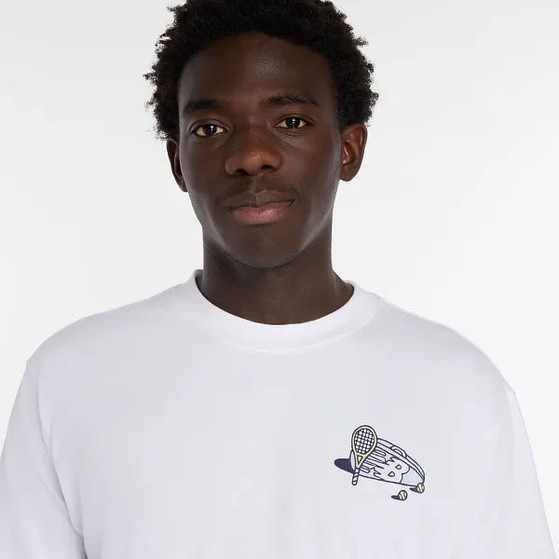 New Balance Tennis Grafik T-Shirt