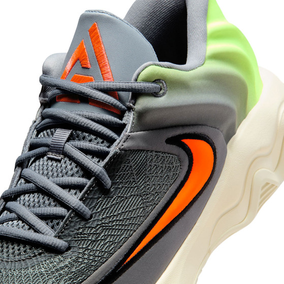 Nike Giannis Immortality 4