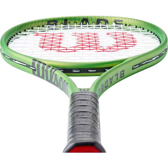 Wilson Blade Feel 100