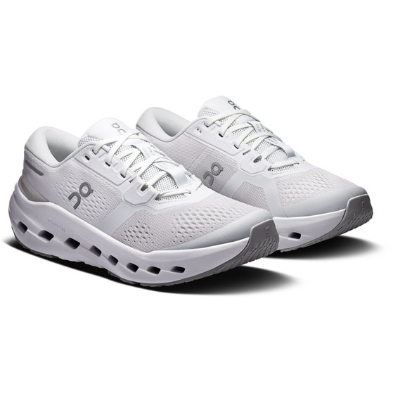 On Cloudrunner 3 Dam