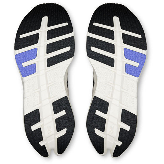 On Cloudrunner 3 Dam