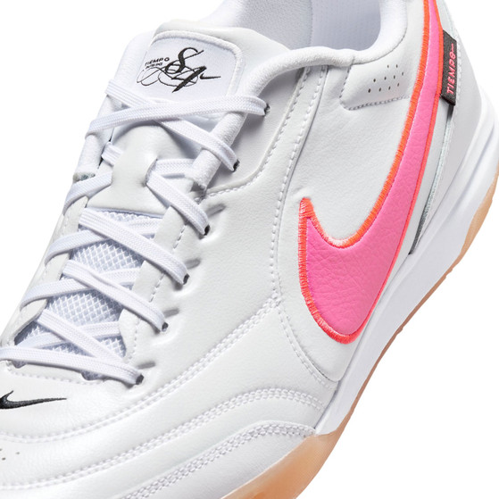 Nike Tiempo Street Gato