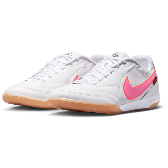 Nike Tiempo Street Gato