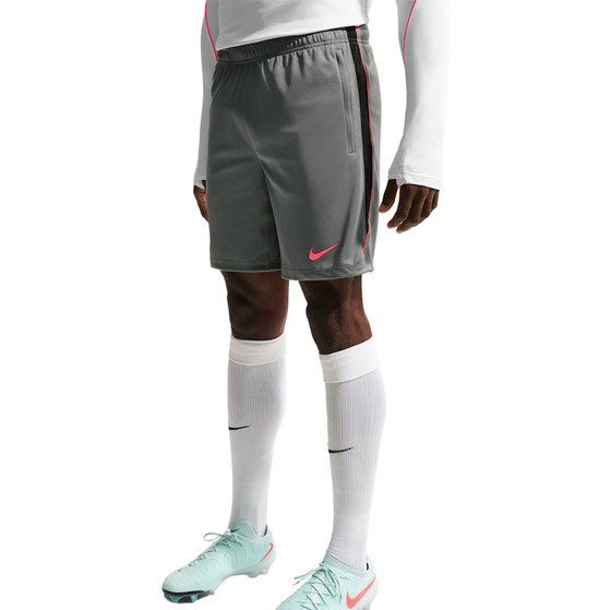 Nike Strike Short