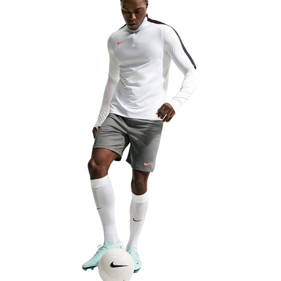 Nike Strike Short