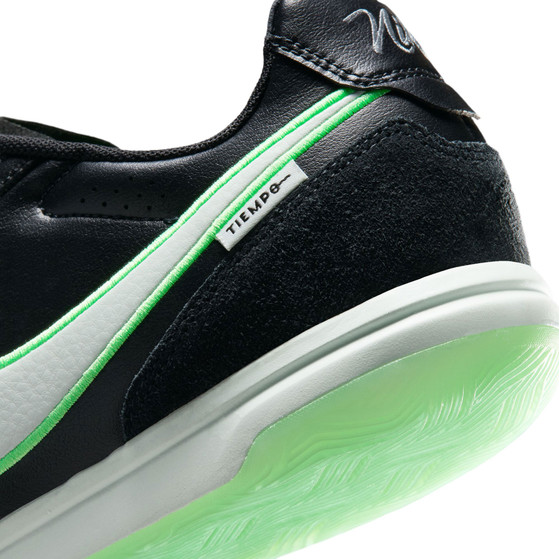 Nike Tiempo Street Gato
