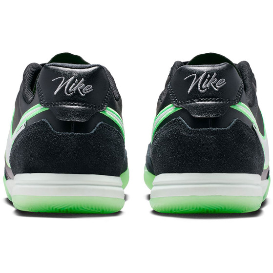 Nike Tiempo Street Gato