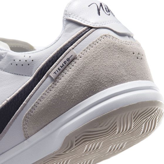 Nike Tiempo Street Gato