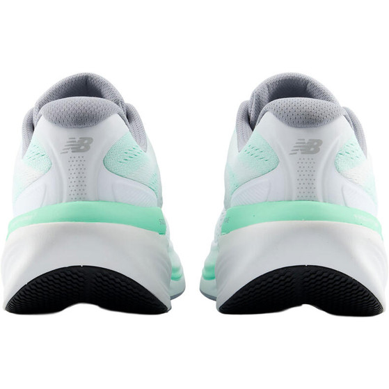 New Balance Fresh Foam 860 v15 Breit Damen